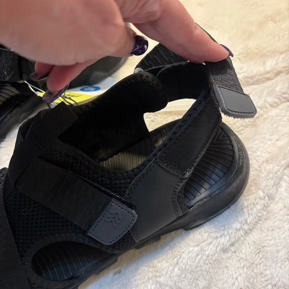 NWT Men’s Water Shoes Size 12 Black Adventure Sandals All in Motion BlackJay